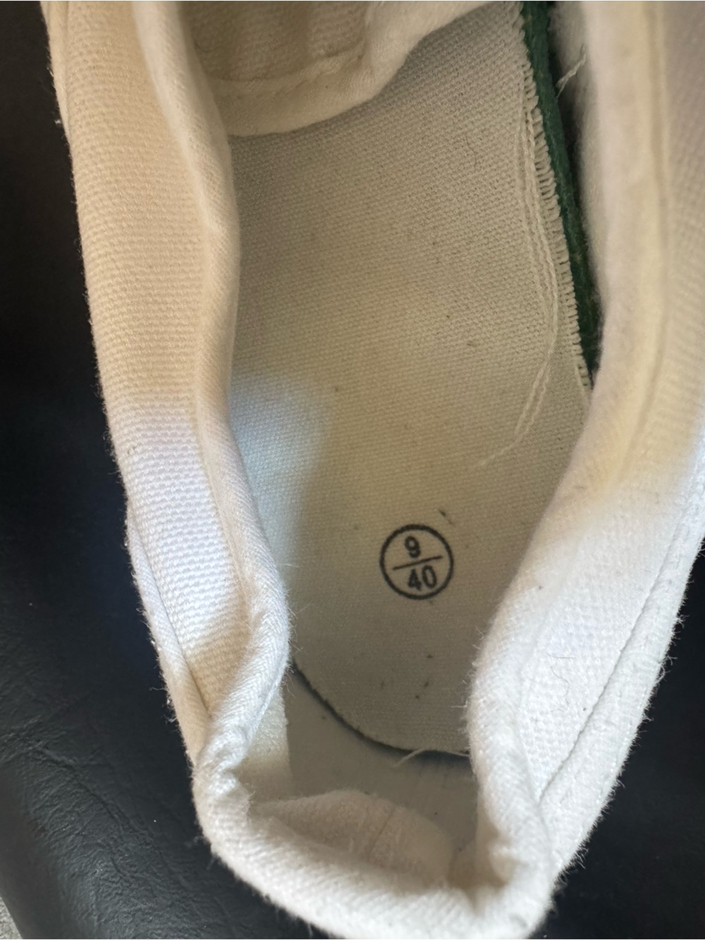 Canvas tennis shoes - Picture 5 of 5